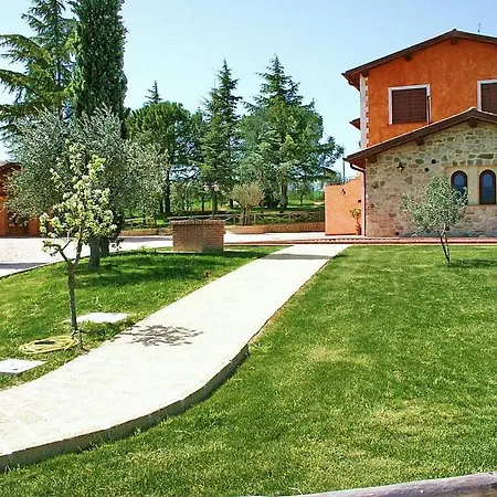 In Via Lippia Sleeps 3 With Pool Collestrada